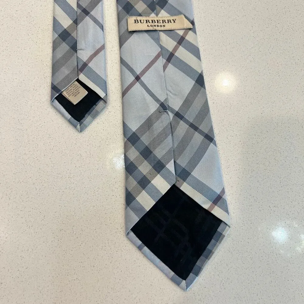 Burberry London Men's 100% Silk Nova Check Plaid Made In Italy Necktie Blue
